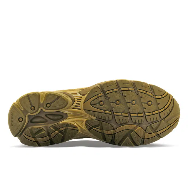 Starcow x Saucony ProGrid Omni 9 ArmorDesert