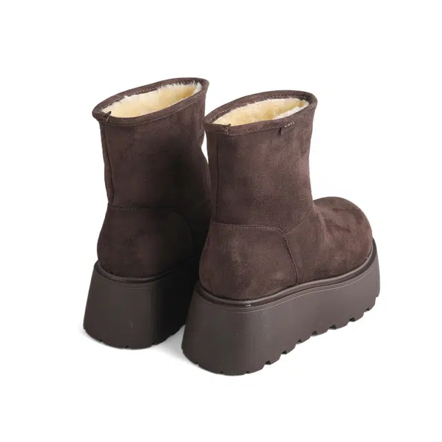 DOLIN COLLECTION
