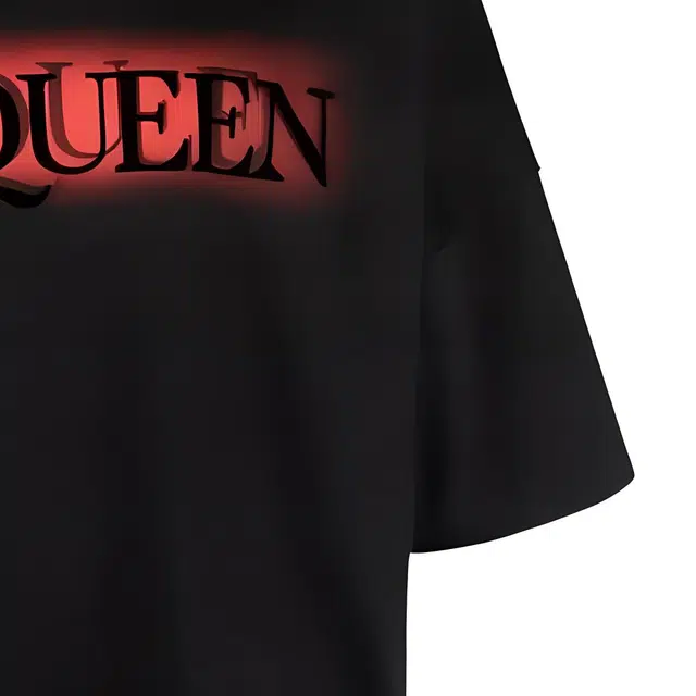 Alexander McQueen T