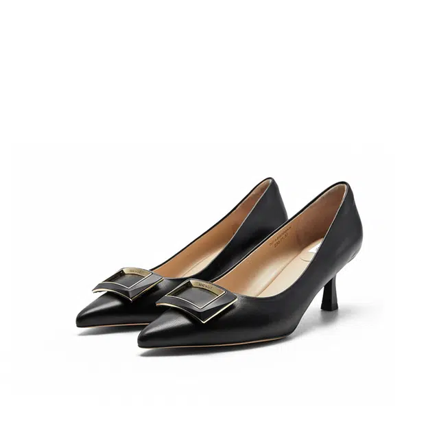 NINE WEST