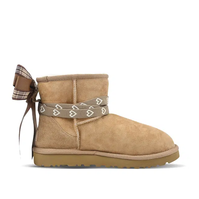 UGG CLASSIC ULTRA MINI