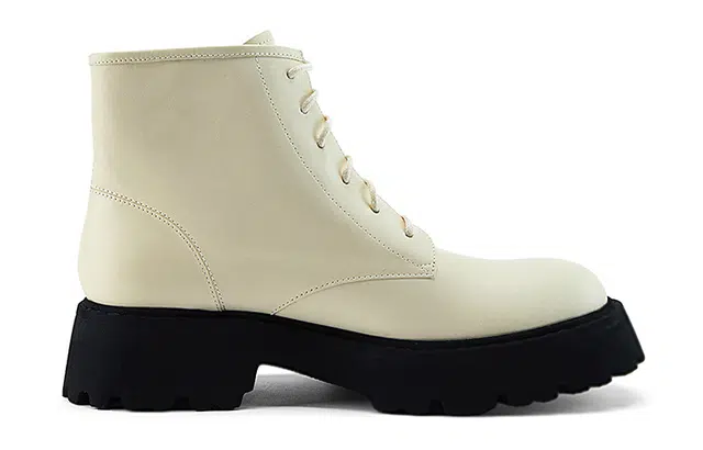 NINE WEST