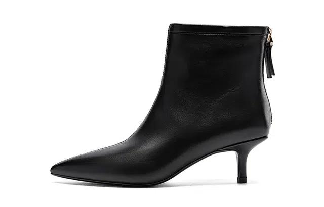 NINE WEST
