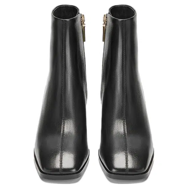 NINE WEST