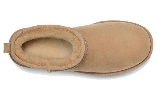 UGG