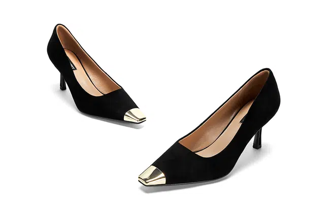 NINE WEST