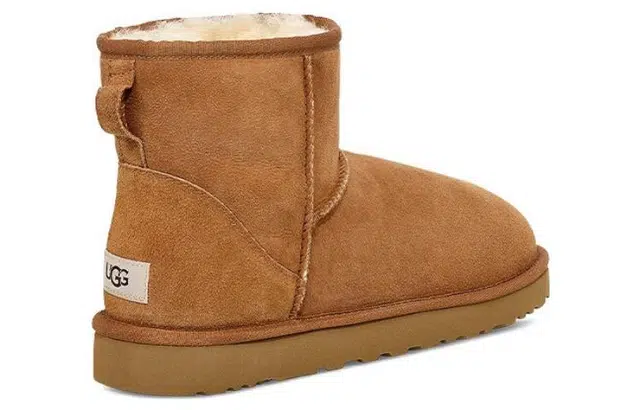 UGG CLASSIC MINI