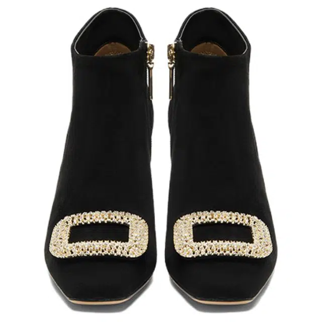 NINE WEST