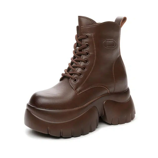 Shoebox Chelsea Boots