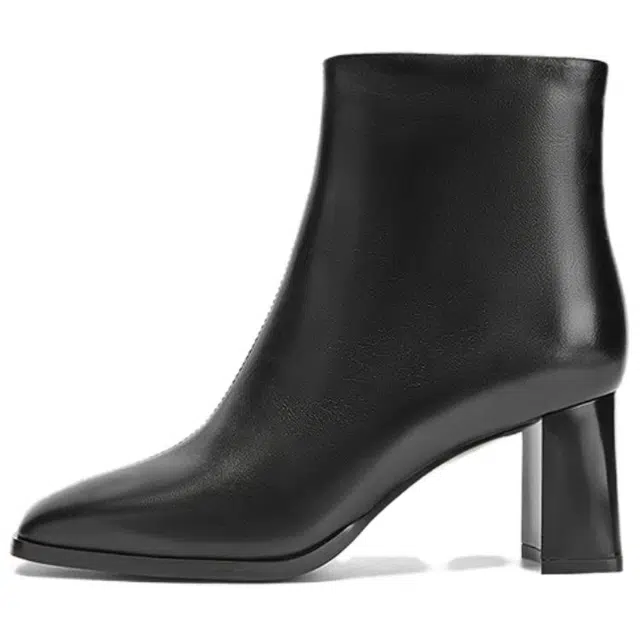 NINE WEST