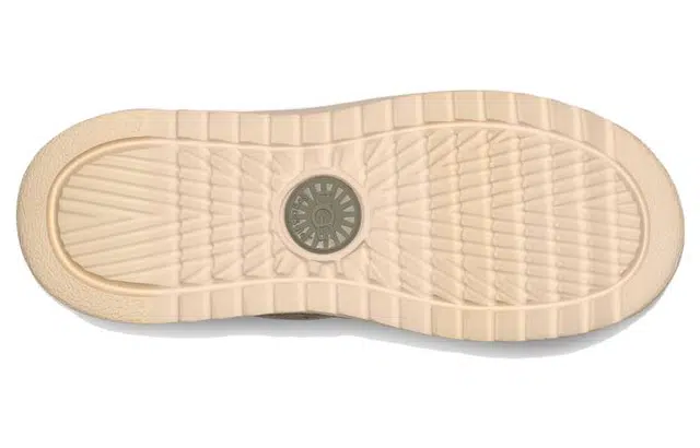 UGG