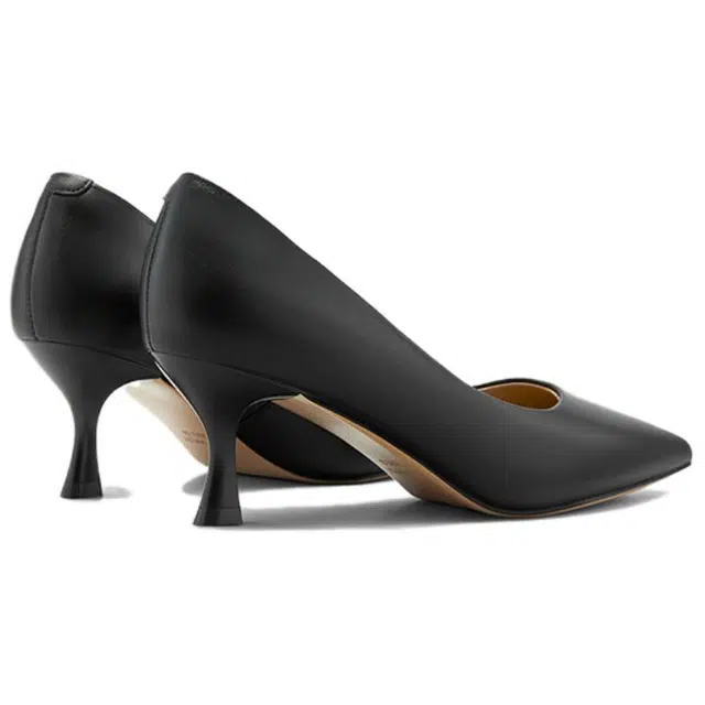 NINE WEST