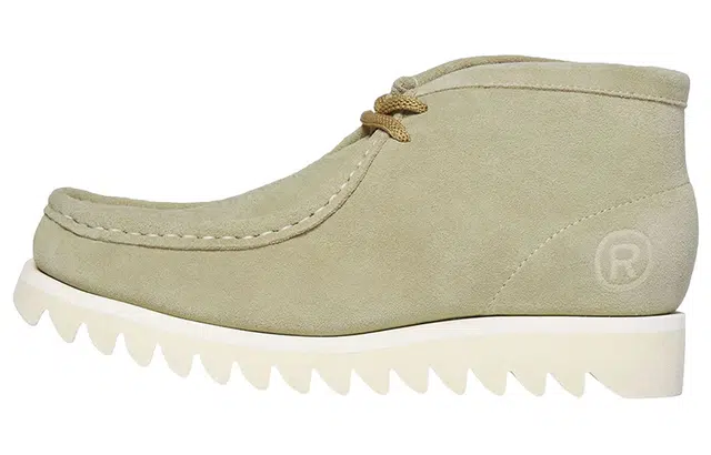 A BATHING APE Manhunt