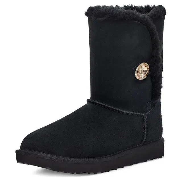 UGG Bailey Button II