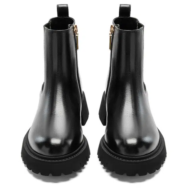 NINE WEST
