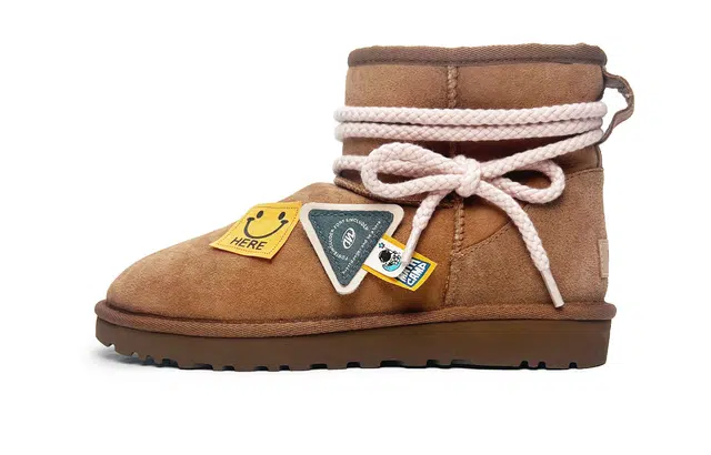 UGG CLASSIC MINI