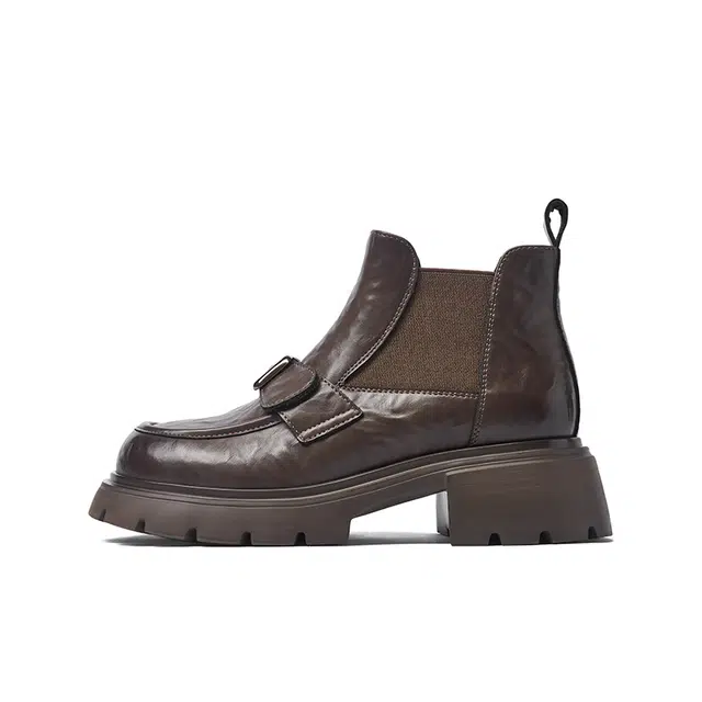 Josiny Chelsea Boots