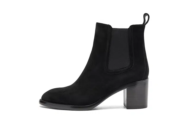 NINE WEST
