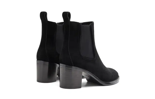 NINE WEST