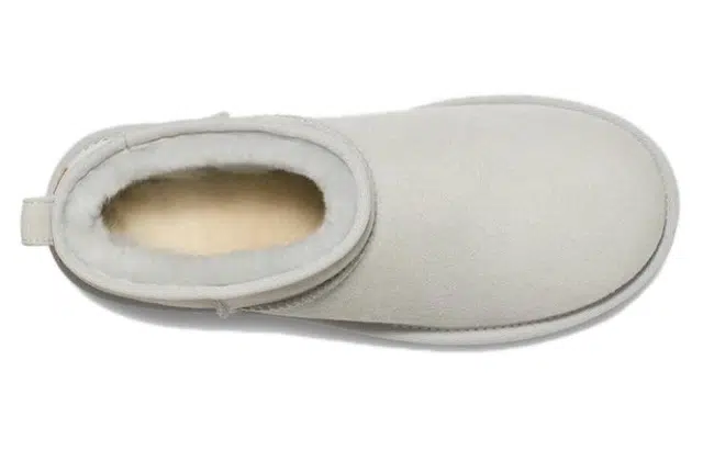 UGG