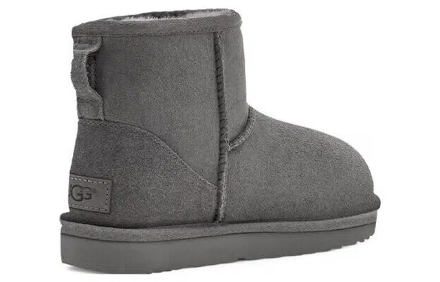 UGG CLASSIC MINI