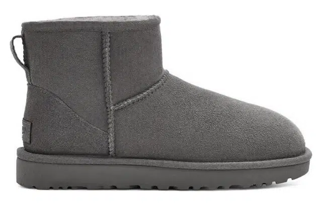 UGG CLASSIC MINI