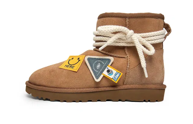 UGG CLASSIC MINI