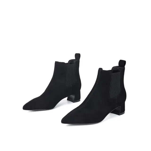 ELLE Chelsea Boots