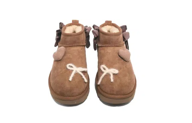 UGG CLASSIC ULTRA MINI