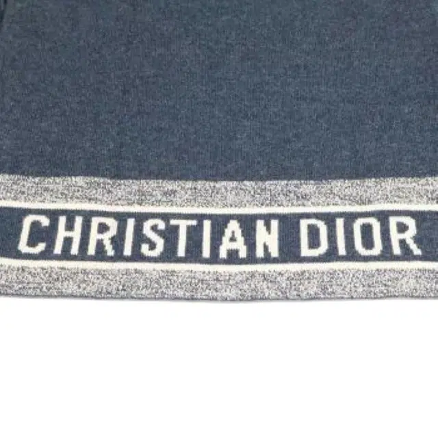 DIOR V