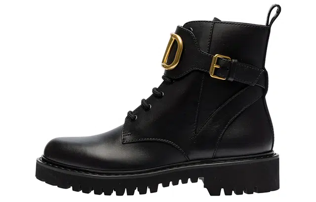 Valentino Vlogo