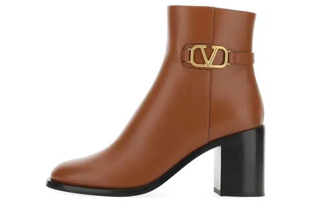 Valentino V