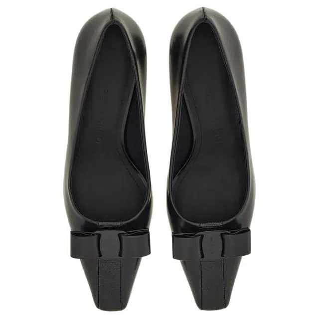 FERRAGAMO Vara