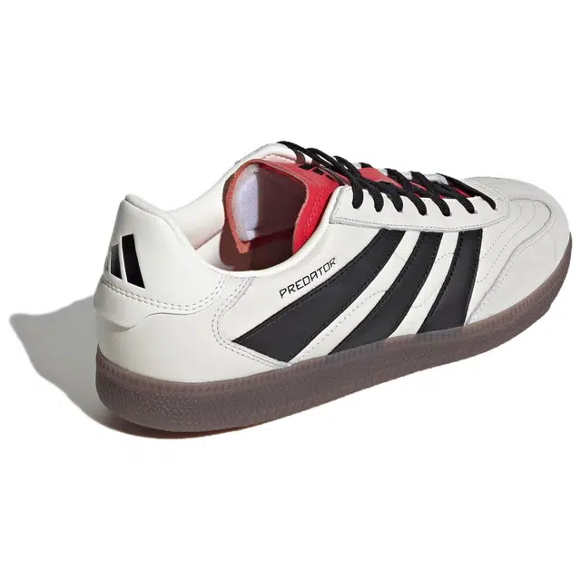 adidas PREDATOR FREESTYLE