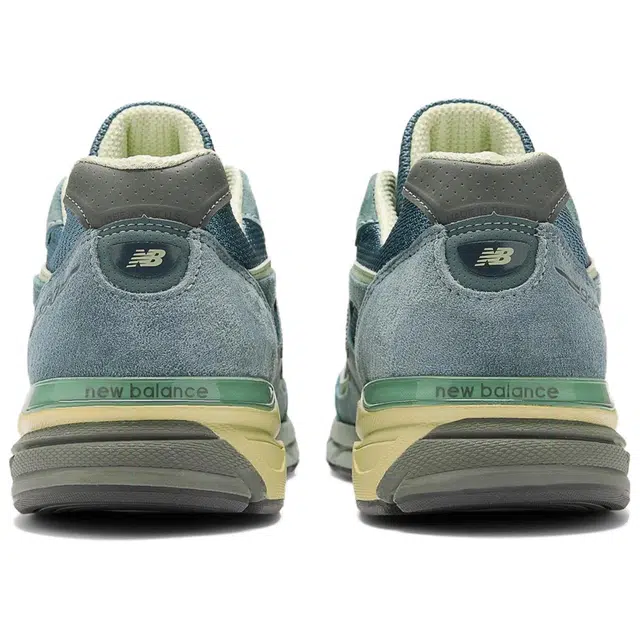Auralee x New Balance NB 990 V4