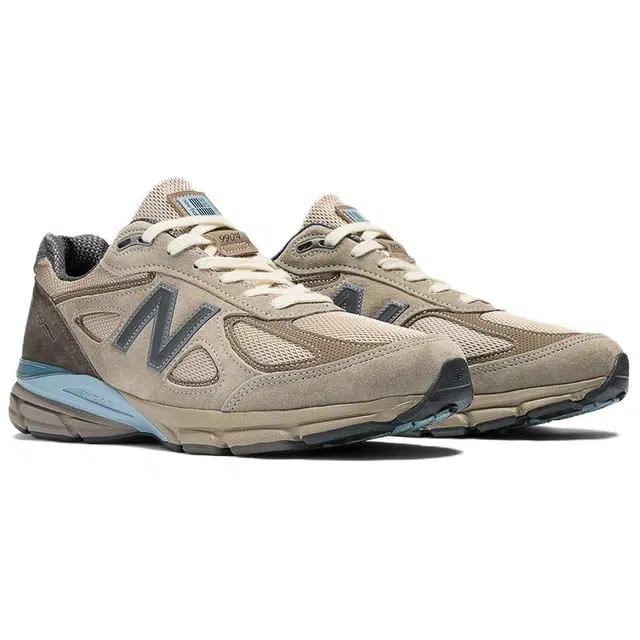 Auralee x New Balance NB 990 V4