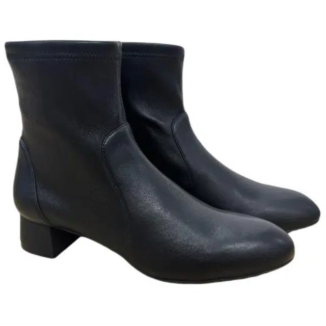 stuart weitzmanSW