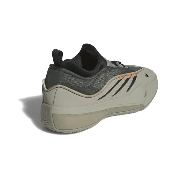 adidas Dame 9
