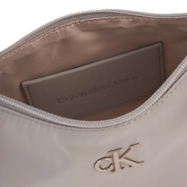 CALVIN KLEIN logo