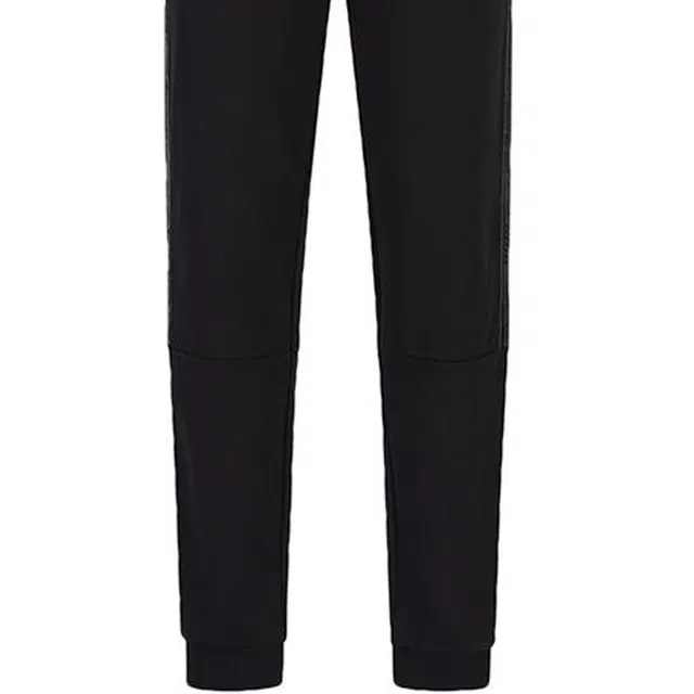 EMPORIO ARMANI FW22 Logo