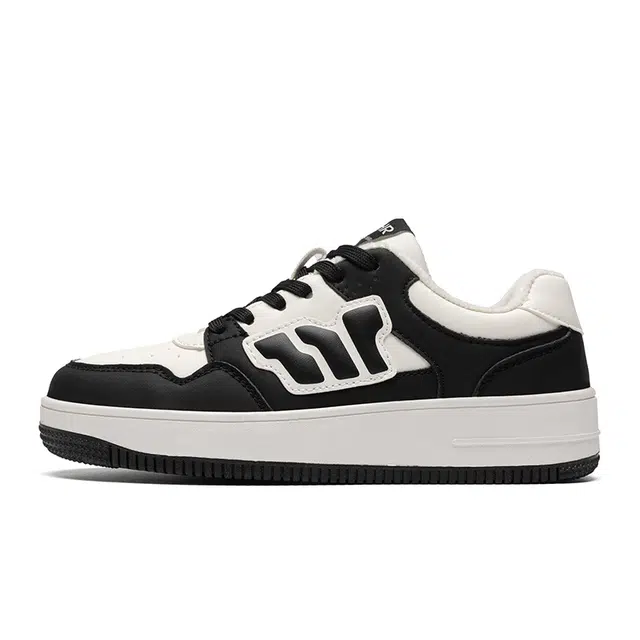 ZHR Classic Low-Top Sneakers
