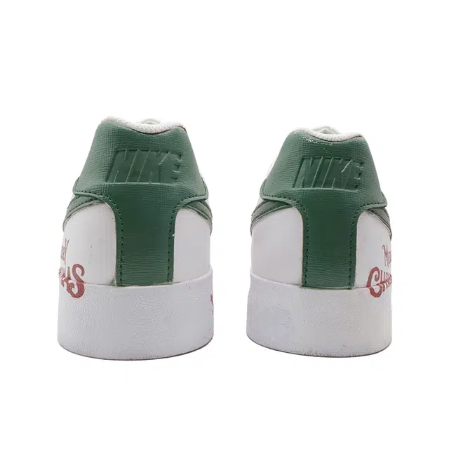Nike Court Royale
