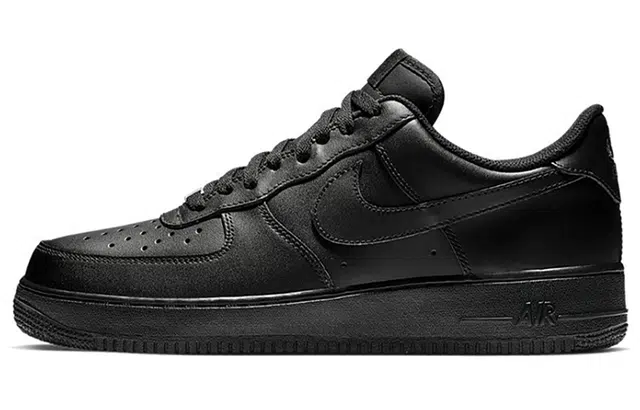 Nike Air Force 1 triple black