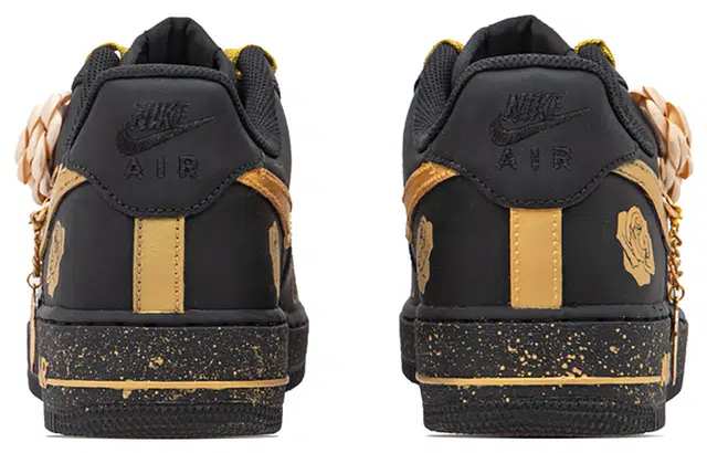 Nike Air Force 1 triple black