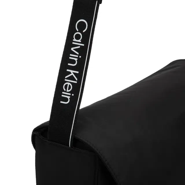 CALVIN KLEIN