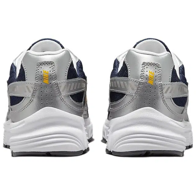 Nike Initiator
