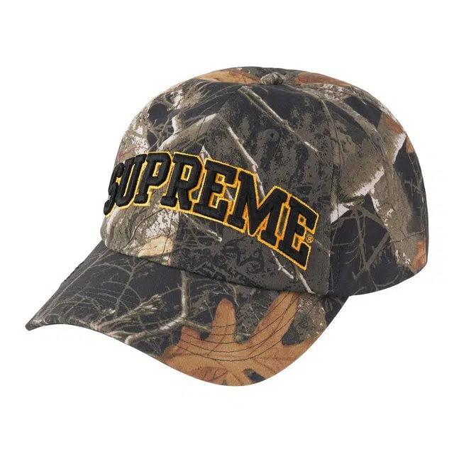 Supreme Logo -