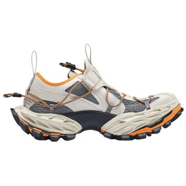 Balenciaga Hike