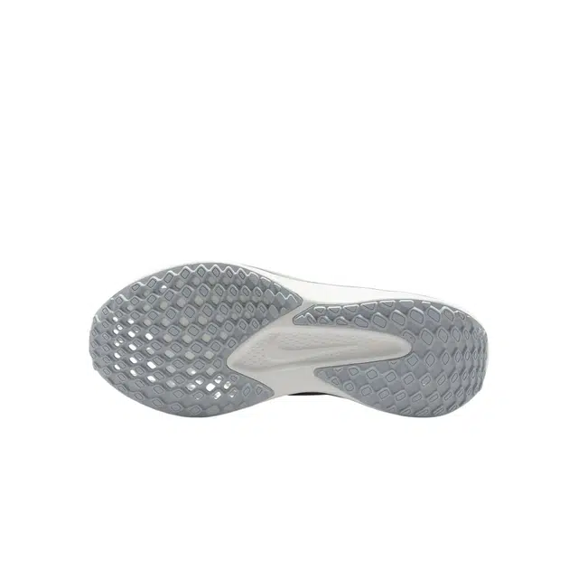 Nike Quest 6