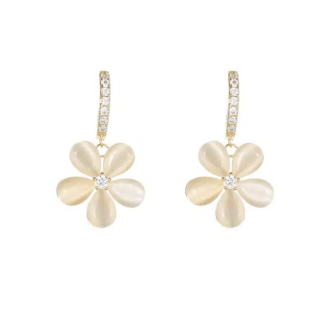 前方大荒野 镶钻樱花简约时尚小众设计优雅气质浪漫迷人典雅大方轻奢高级感精致造型日常通勤百搭 树脂 耳环 女款